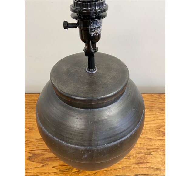 Round Metal Table Lamp - Picture 5 of 6